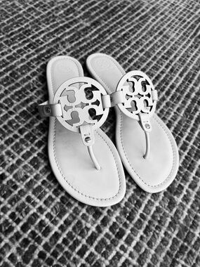 Tory Burch Miller Sandals White Leather Thong Slides